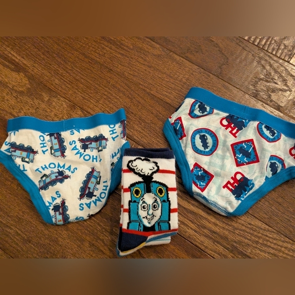 Thomas & Friends Blue & White Underwear & Socks Set 2T ForTrain Lovers New!